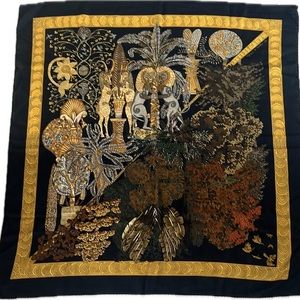 Hermes Carre 90 Les Legendes de L'Arbre Tree
Legend Silk/cashmere Women's Scarf